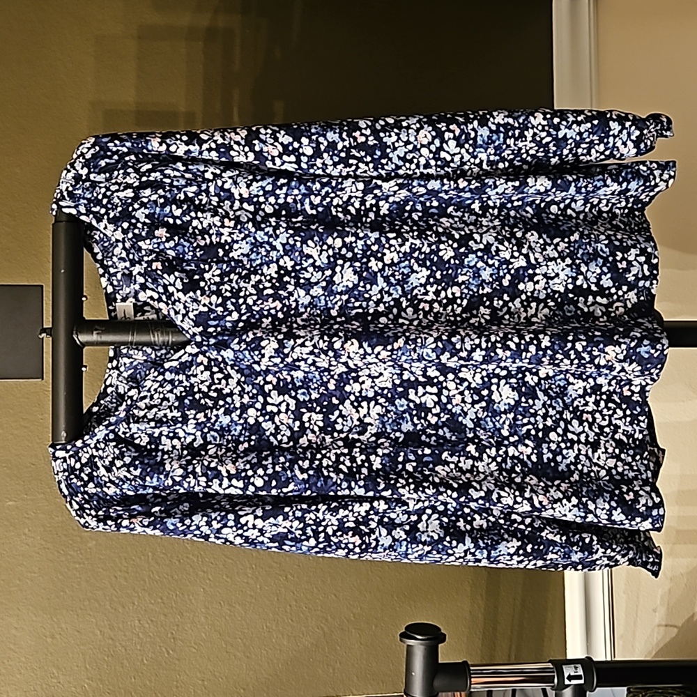 Jessica Simpson Lightweight Floral Print V-neck Top Blouse Shirt Women's sz L